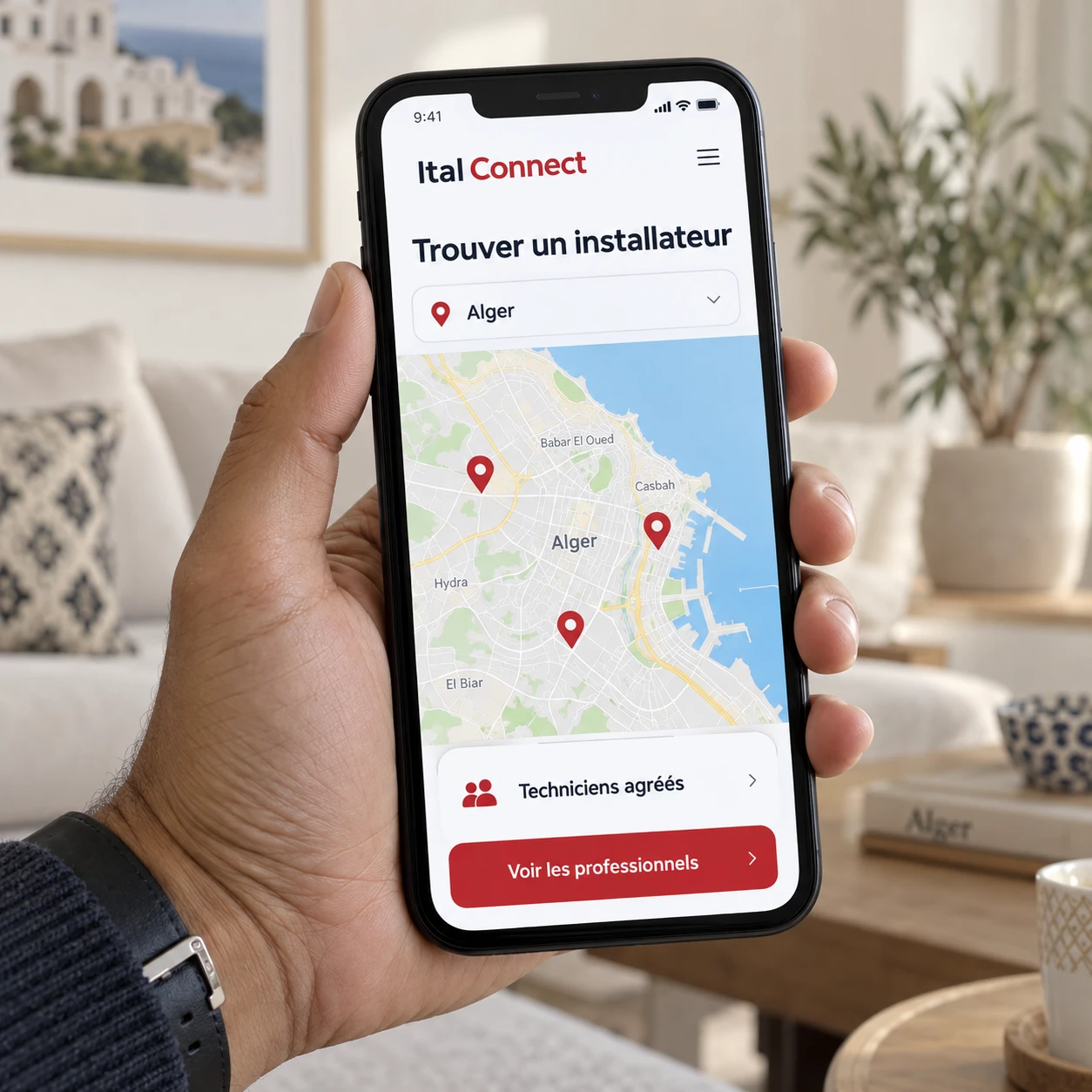 Mise en scène d’Ital Connect sur un téléphone tenu en main